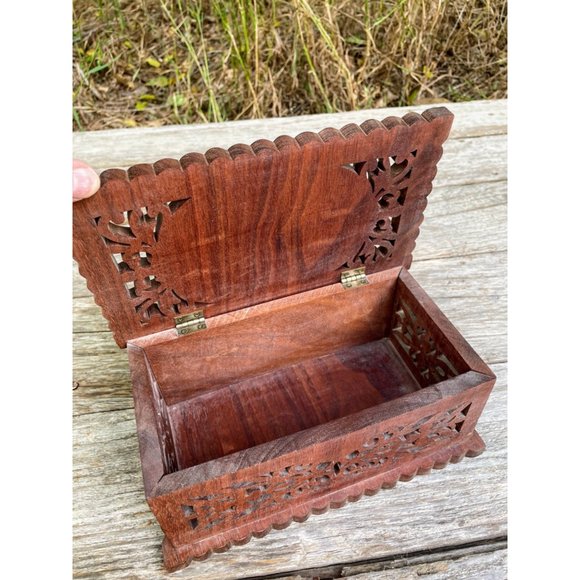 Vintage Cut Out Wood Box Two Toned Wood - Picture 2 of 9